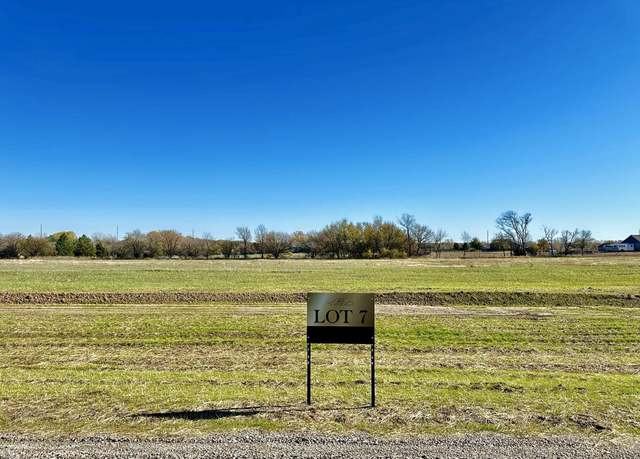 Property at 7 Cypress St, Derby, KS 67037