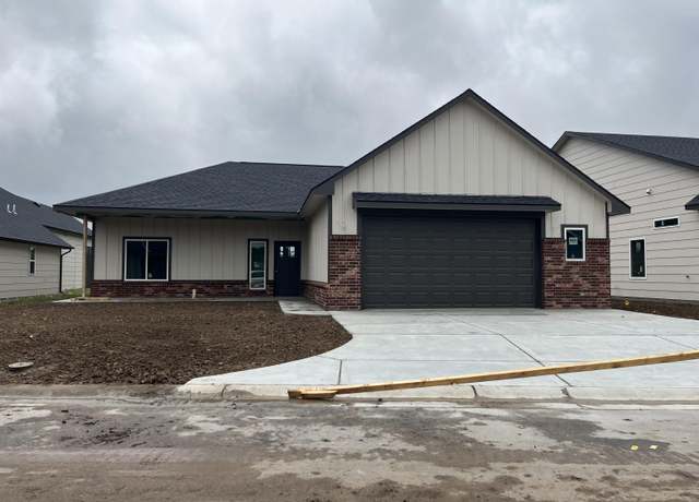 Property at 1631 N Forestview Ct, Wichita, KS 67235, 2 beds, 2 baths