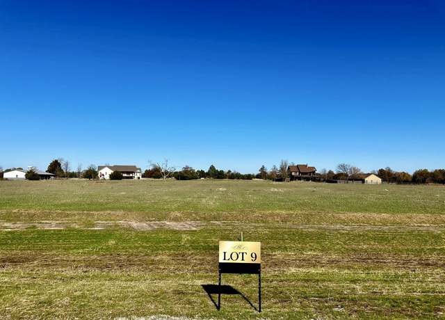 Property at 9 E 44th St, Derby, KS 67037