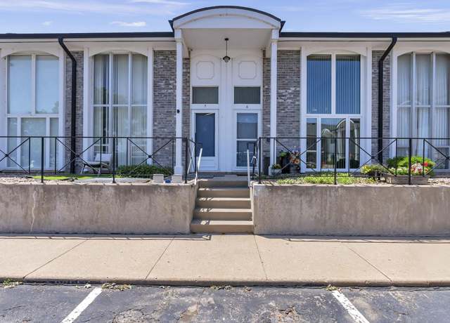 Property at 723 N Stackman Dr, Wichita, KS 67203, 1 bed, 1.5 baths