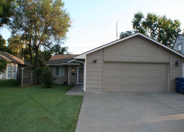 Property at 220 Main St, Augusta, KS 67010, 3 beds, 2 baths