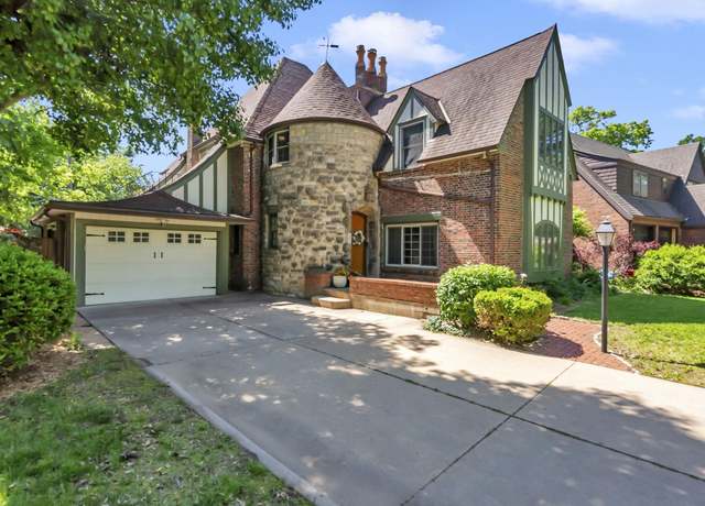 Property at 168 S Dellrose Ave, Wichita, KS 67218, 3 beds, 2.5 baths