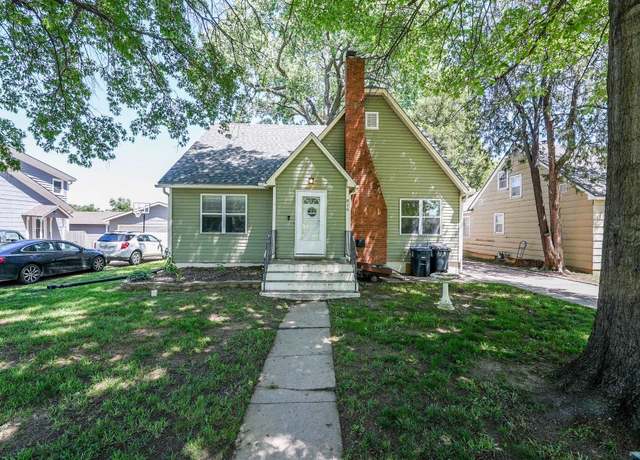Property at 816 S Denver St, El Dorado, KS 67042, 3 beds, 2 baths