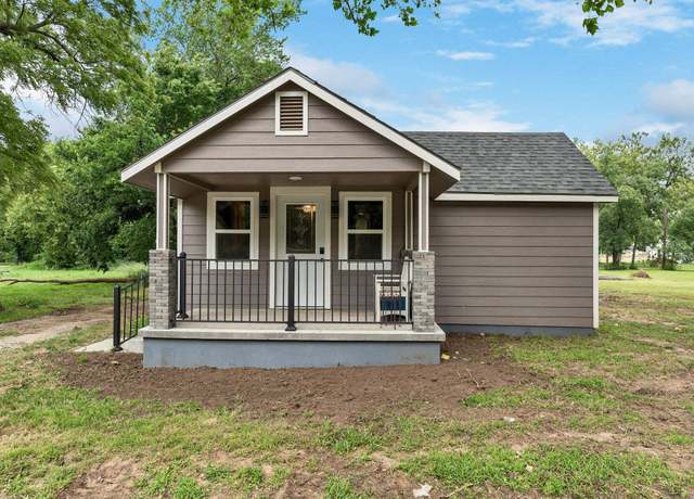 Property at 723 N Line St, Belle Plaine, KS 67013, 2 beds, 1 bath