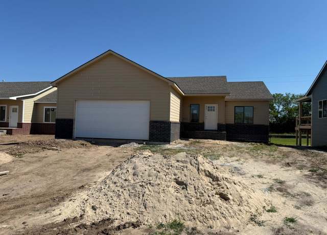 Property at 5828 N Newport Ct, Park City, KS 67219, 5 beds, 3 baths