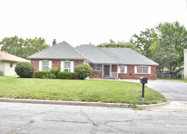 Property at 1426 N Westlynn, Wichita, KS 67212-1860, 3 beds, 3 baths