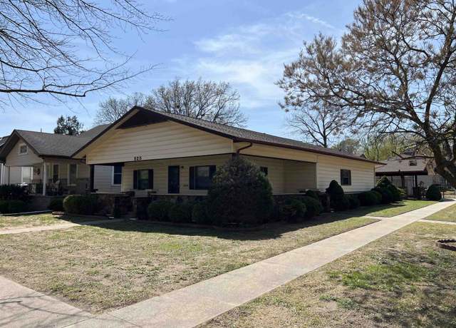 Property at 525 N 2nd, Arkansas City, KS 67005, 2 beds, 2.5 baths