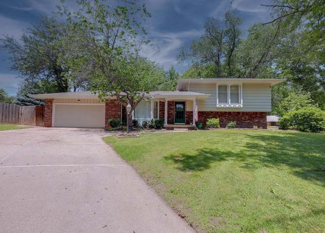 Property at 621 N Willow Dr, Derby, KS 67037, 4 beds, 2 baths