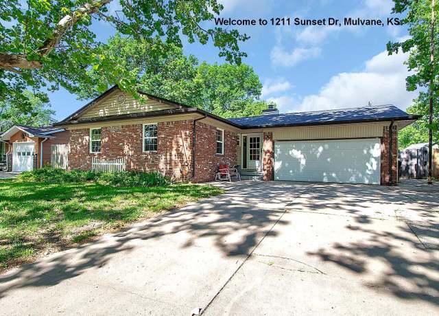 Property at 1211 Sunset Dr, Mulvane, KS 67110, 4 beds, 2.5 baths
