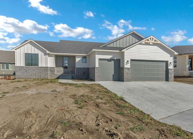Property at 2928 E Burlington Cir, Park City, KS 67219, 3 beds, 2 baths