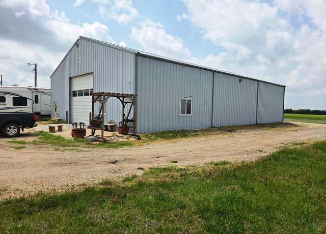 Property at 1885 Upland, Marion, KS 66861, 1 bed, 1 bath