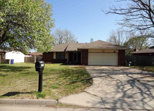 Property at 1014 S Burrus, Wichita, KS 67207, 4 beds, 2.5 baths