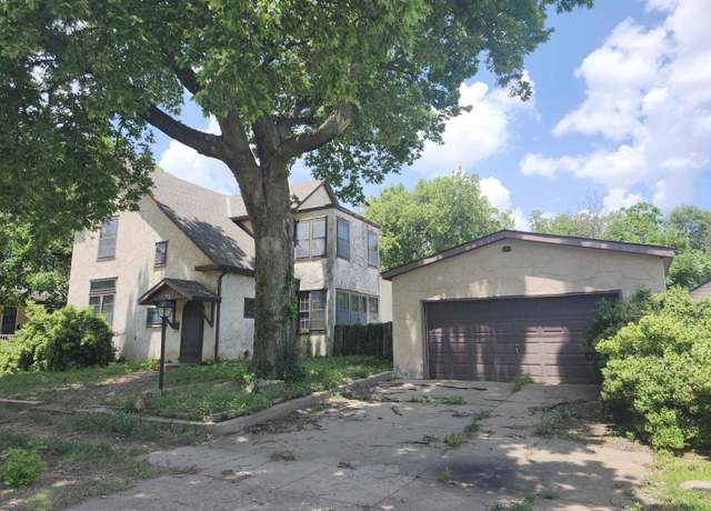 Property at 715 W Harvey Ave, Wellington, KS 67152, 3 beds, 2 baths