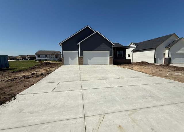 Property at 5854 N Newport Ct, Park City, KS 67219, 5 beds, 3 baths