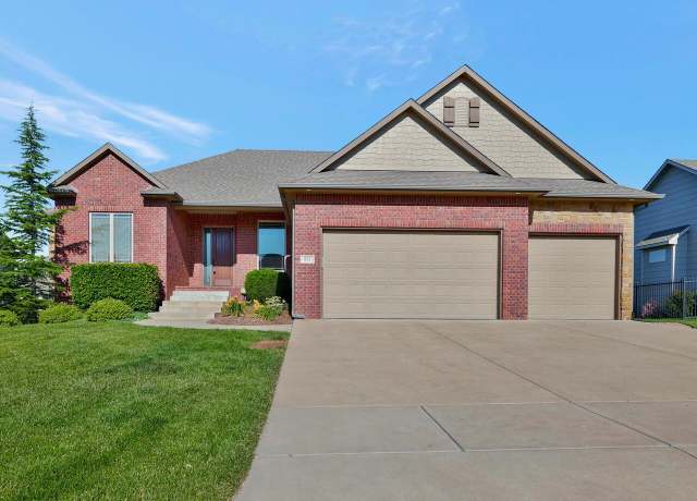 Property at 821 N Fairoaks Ct, Andover, KS 67002, 5 beds, 3 baths