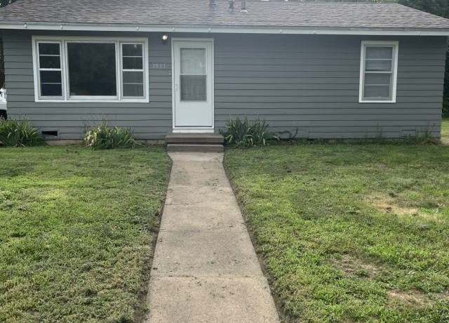 Property at 1531 Bachtold Ave, Salina, KS 67401, 3 beds, 1 bath