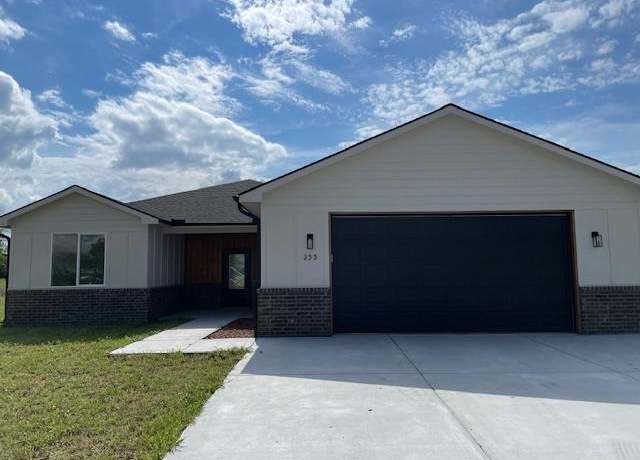 Property at 233 S Sycamore Dr, Valley Center, KS 67147, 3 beds, 2 baths