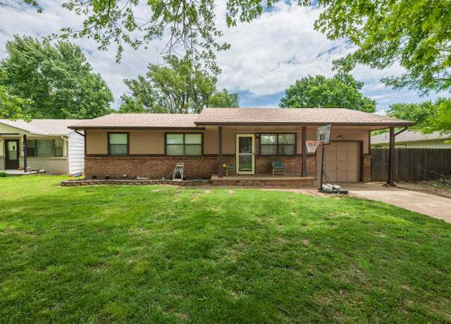 Property at 1208 N Doris St, Wichita, KS 67212, 3 beds, 1 bath