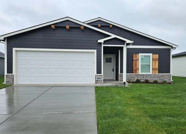 Property at 404 Northern Ave, Garden Plain, KS 67050, 4 beds, 2 baths