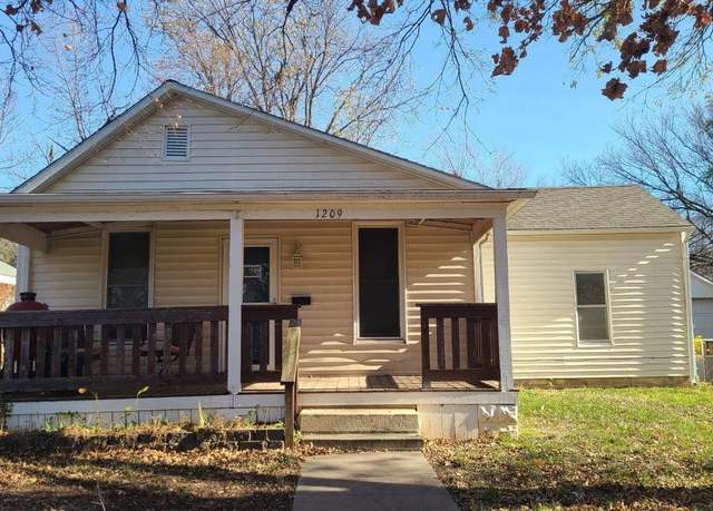Property at 1209 N C St, Wellington, KS 67152, 2 beds, 1 bath