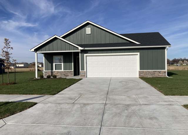 Property at 1325 Robin Dr, Mcpherson, KS 67460, 4 beds, 2 baths