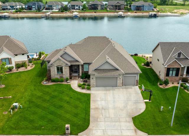 Property at 2526 N Paradise Ct, Wichita, KS 67205, 5 beds, 5.5 baths