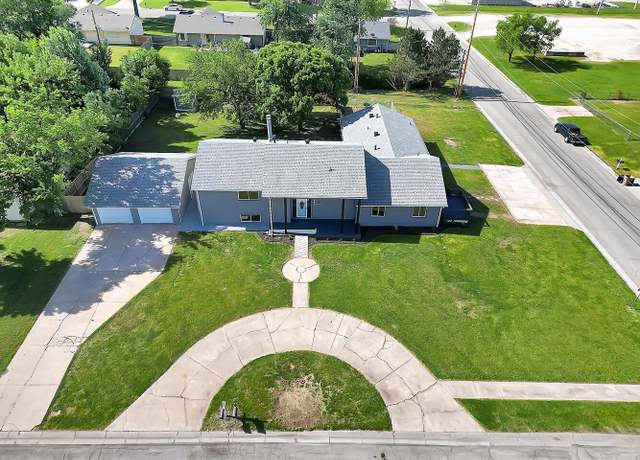Property at 803 E 3rd, Douglass, KS 67039, 7 beds, 5 baths