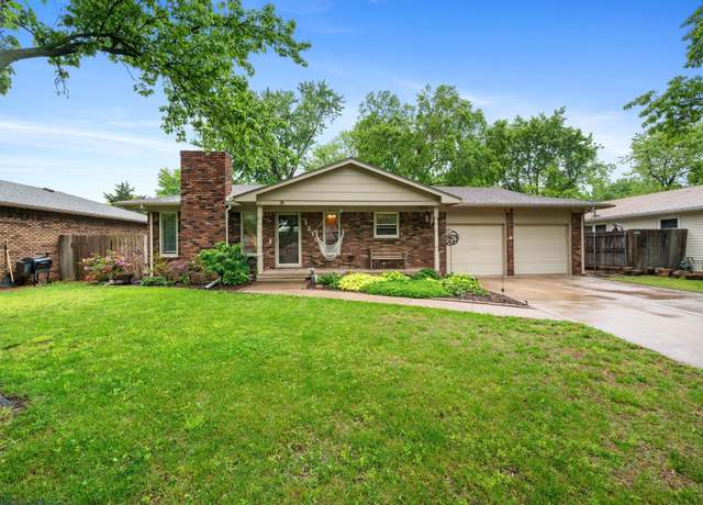 Property at 1219 N Sunset Dr, Wichita, KS 67212, 3 beds, 3 baths