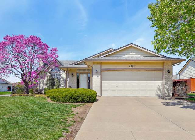 Property at 2834 N Meadow Oaks Ct, Wichita, KS 67220, 3 beds, 2.5 baths