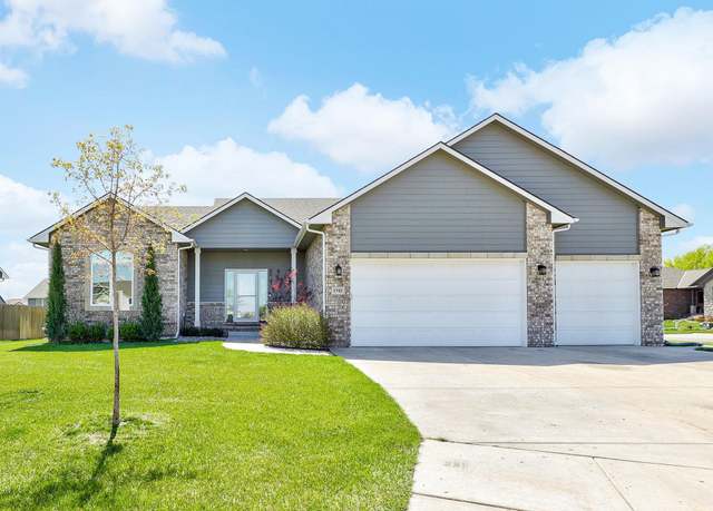 Property at 1742 N Blackstone Ct, Wichita, KS 67235, 5 beds, 3 baths