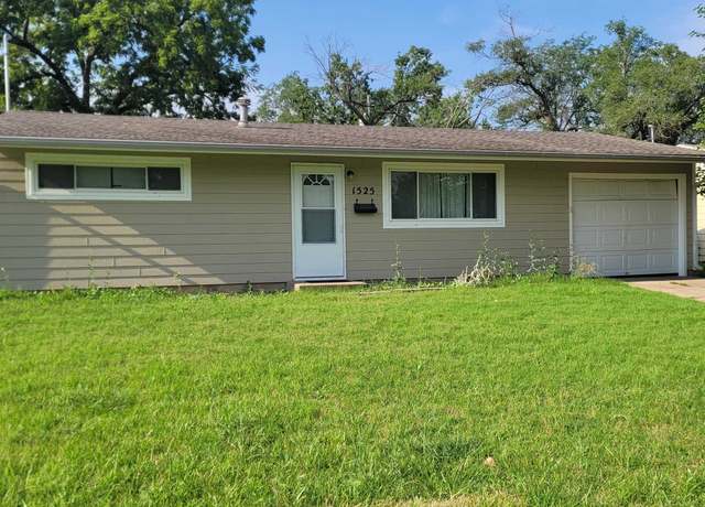 Property at 1525 Pawnee Ave, Salina, KS 67401, 2 beds, 1 bath