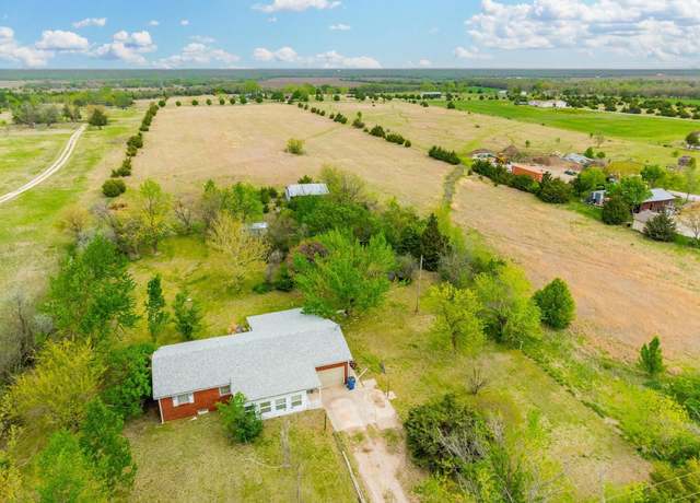 Property at 13100 E 53rd St N, Wichita, KS 67228, 2 beds, 2 baths