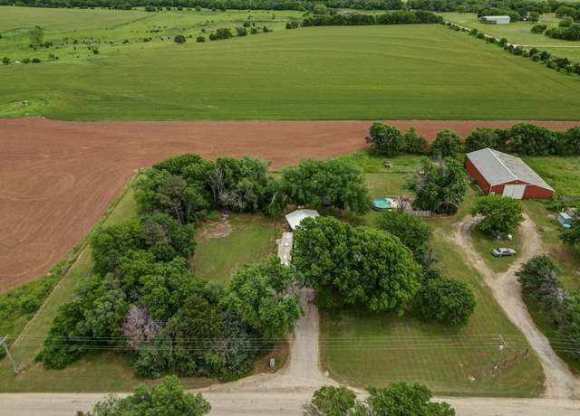 Property at 33874 77th Rd, Arkansas City, KS 67005, 3 beds, 2 baths