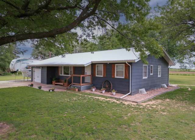 Property at 33874 77th Rd, Arkansas City, KS 67005, 3 beds, 2 baths