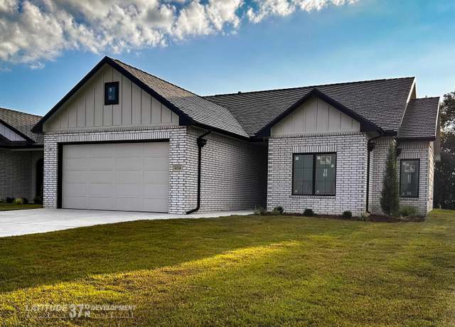 Property at 6126 Hiebert Dr, Park City, KS 67219, 3 beds, 2 baths