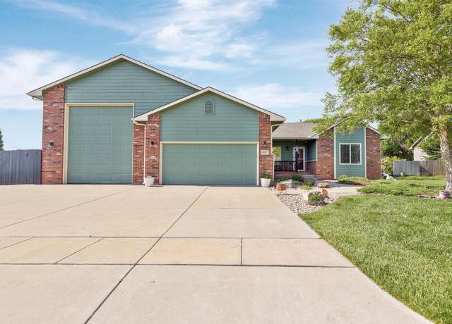 Property at 2557 Saint Andrews Ct, Goddard, KS 67052, 5 beds, 3 baths