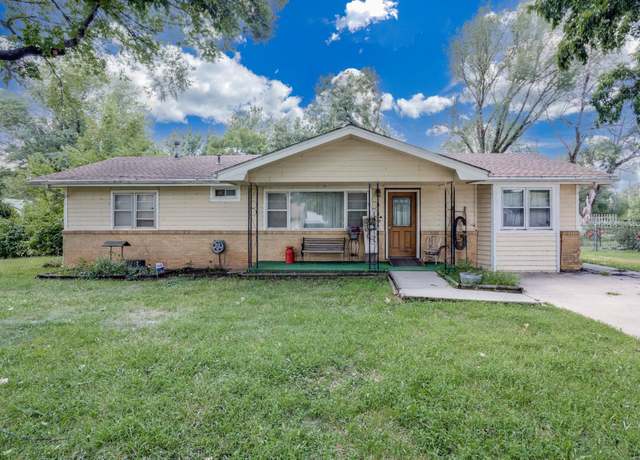 Property at 1315 S Keith Ave, Wichita, KS 67209, 2 beds, 3 baths