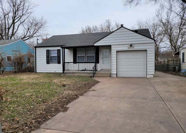 Property at 2835 E Clover Ln, Wichita, KS 67216, 2 beds, 1.5 baths