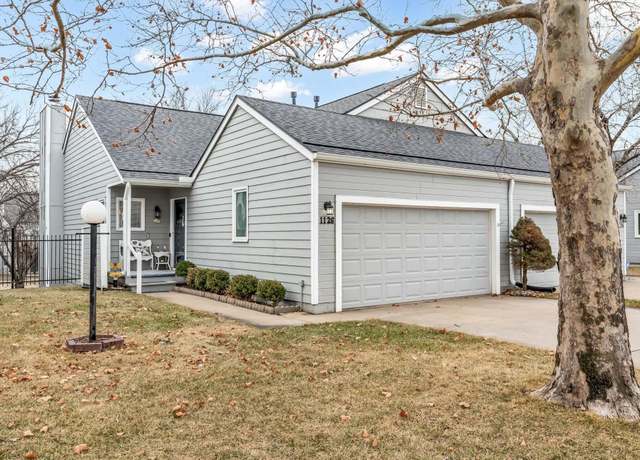 Property at 1126 N Bayshore Dr, Wichita, KS 67212, 3 beds, 2 baths