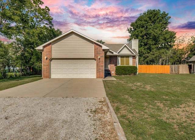 Property at 1205 N Sheridan Ave, Wichita, KS 67203, 3 beds, 2 baths