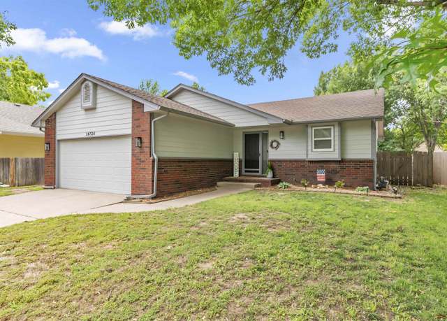 Property at 10726 W Ponderosa Cir, Wichita, KS 67212-6813, 3 beds, 3 baths