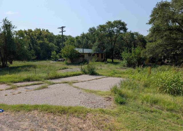 Property at 871 E 90th Ave N, Belle Plaine, KS 67013, 1 bed, 1 bath