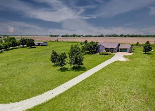 Property at 10 Leed Rd, Winfield, KS 67156, 5 beds, 4 baths