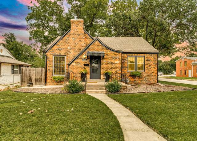 Property at 556 S Poplar St, Wichita, KS 67211, 2 beds, 2 baths