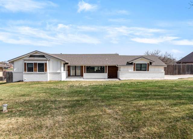 Property at 16 S Lakeview Dr, Goddard, KS 67052, 3 beds, 3.5 baths
