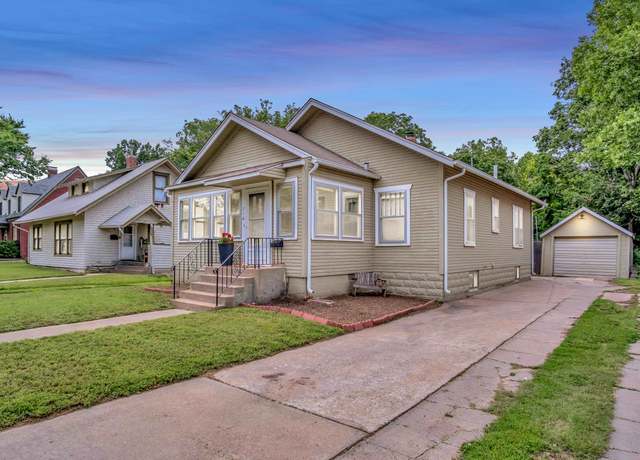 Property at 716 E 5th St, Newton, KS 67114, 2 beds, 1.5 baths
