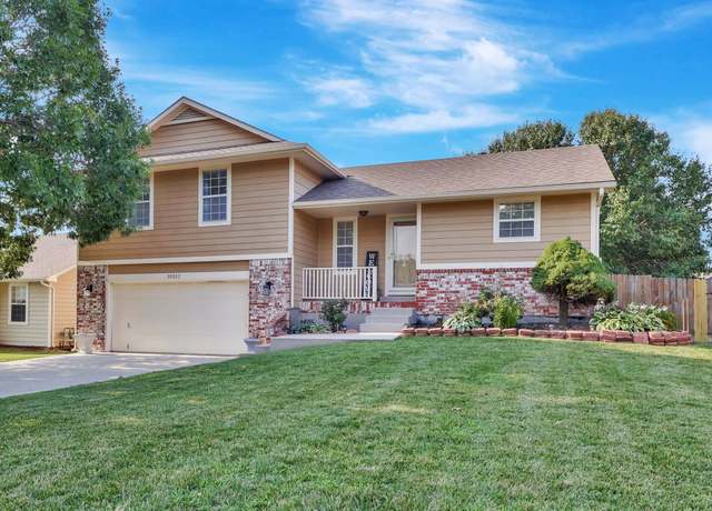 Property at 10211 E Countryside Cir, Wichita, KS 67207, 4 beds, 3 baths
