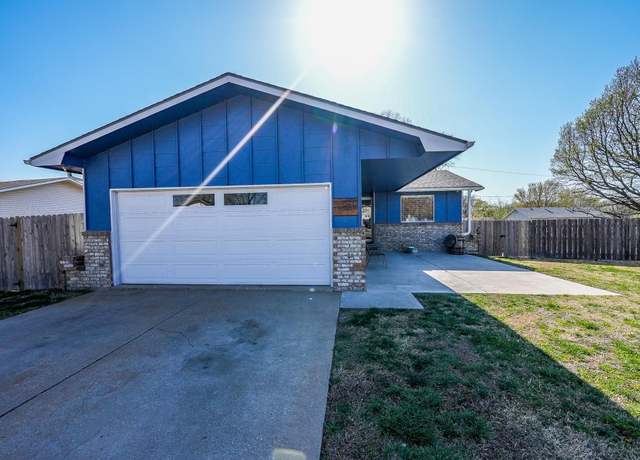 Property at 6713 N Ulysses St, Park City, KS 67219, 3 beds, 2.5 baths