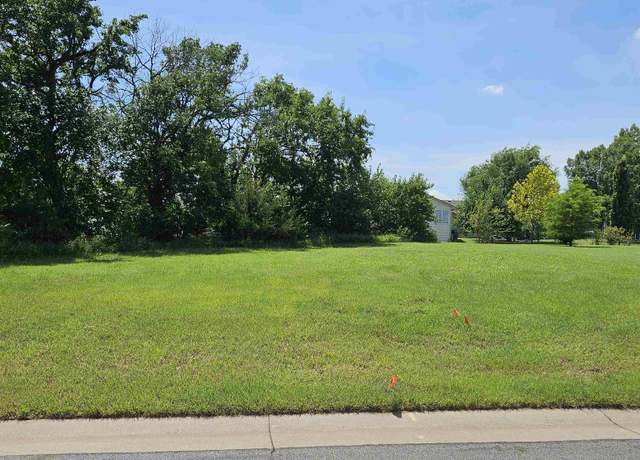 Property at 4215 Niblick Dr, Winfield, KS 67156