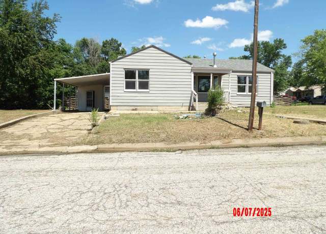 Property at 201 N Cherry, Wellington, KS 67152, 3 beds, 2 baths